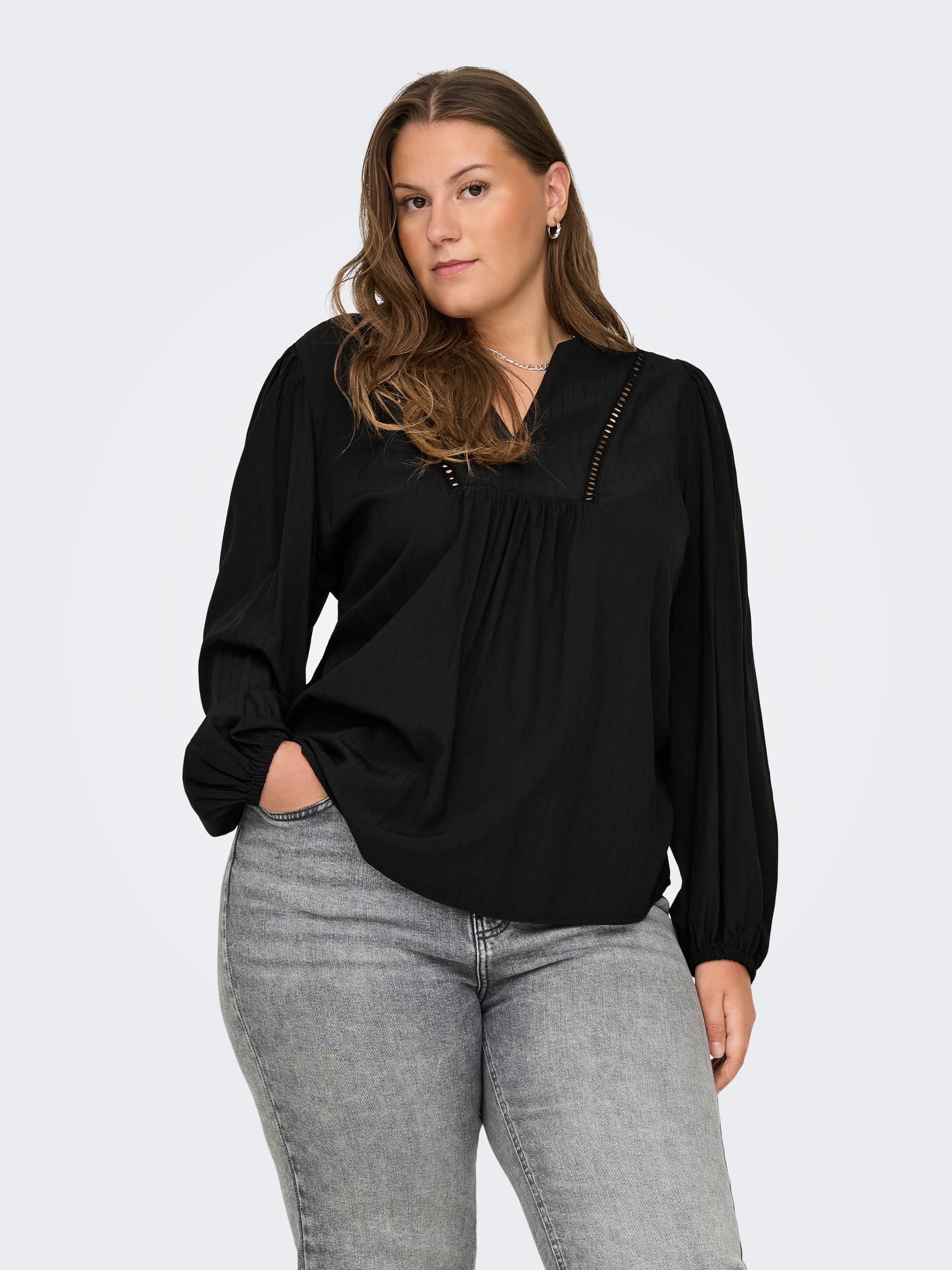 CARMYRNA Top Black