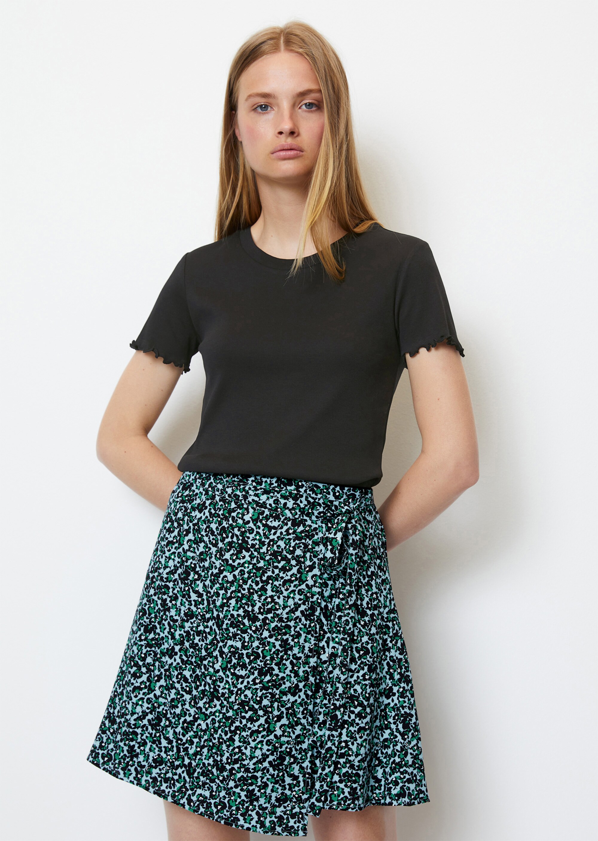 Ripp-T-Shirt mit gerüschtem Ärmelsaum aus Organic-Cotton-Stretch