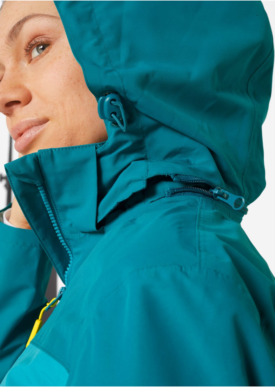 Veste fonctionnelle avec capuche
