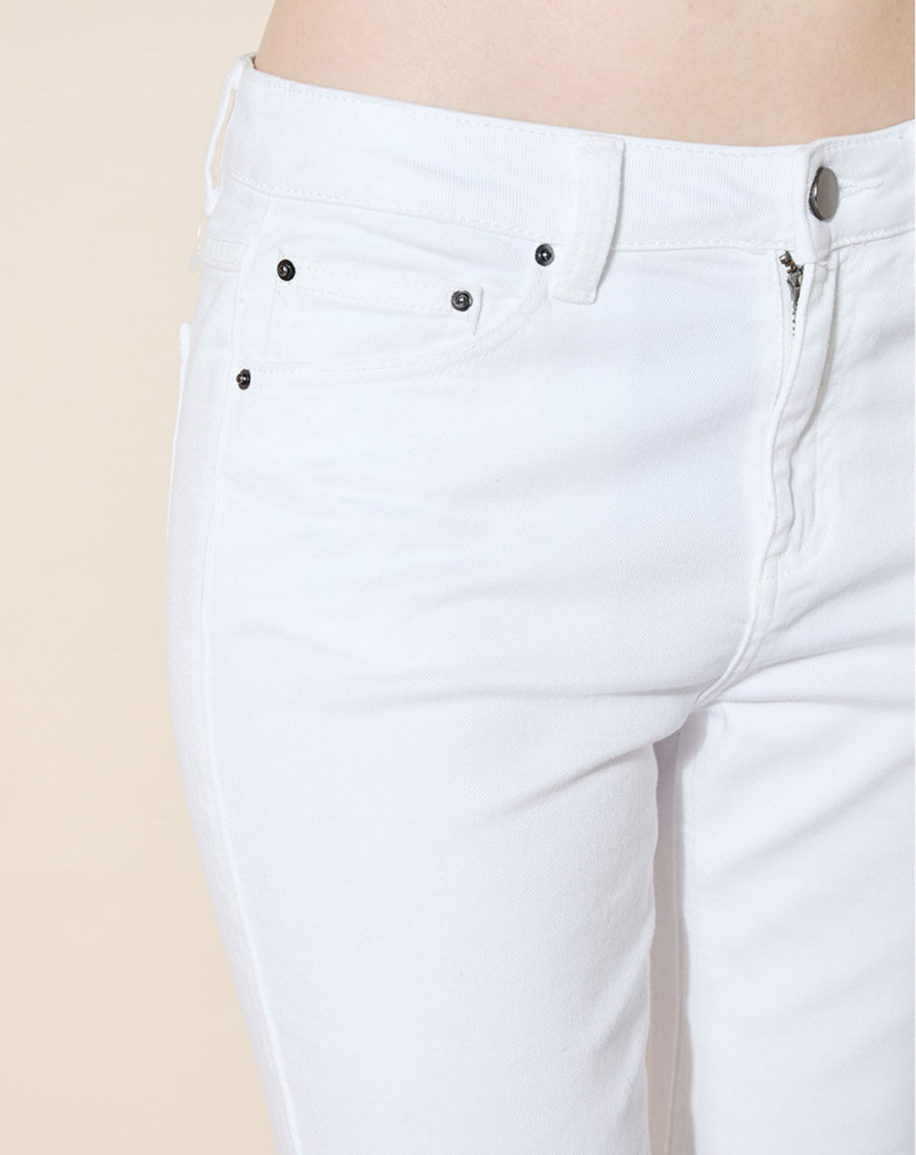 Galeries Lafayette Jean en Coton Bio Lslim blanc