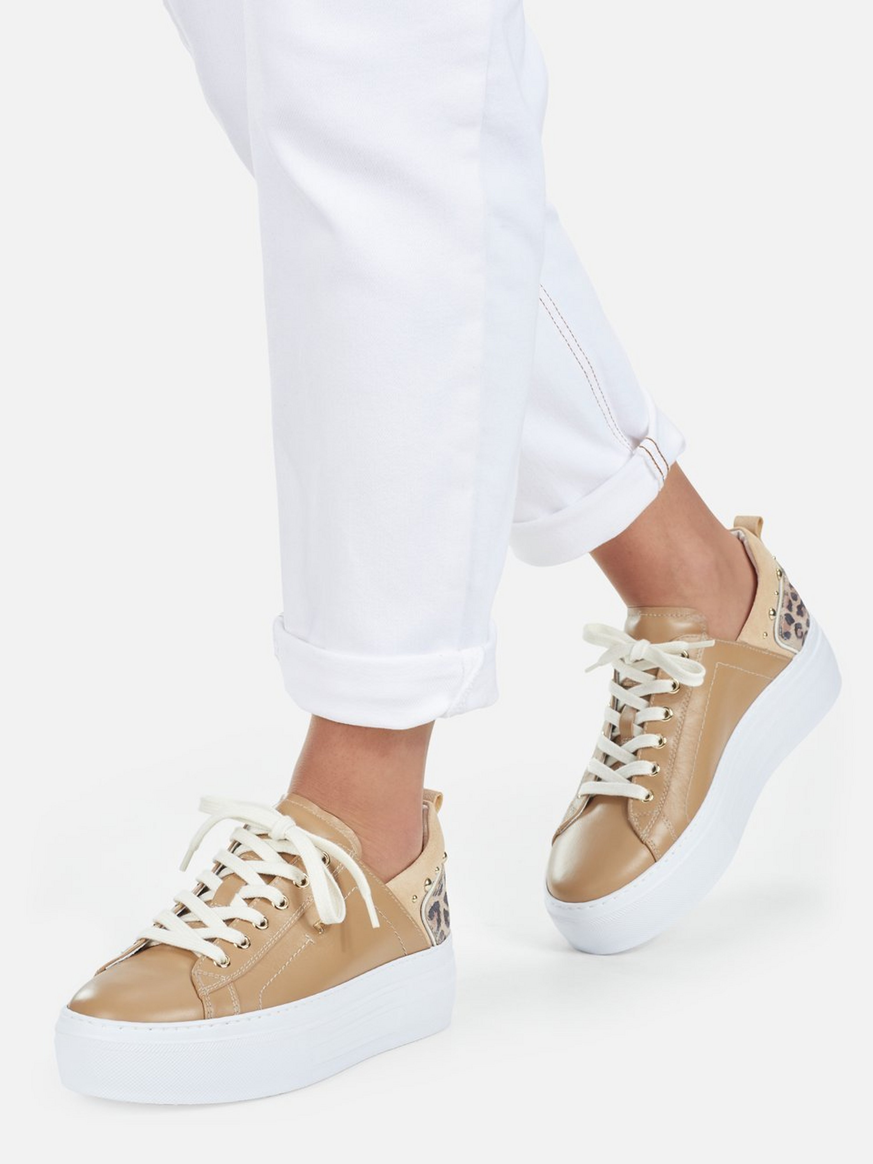 Sneaker