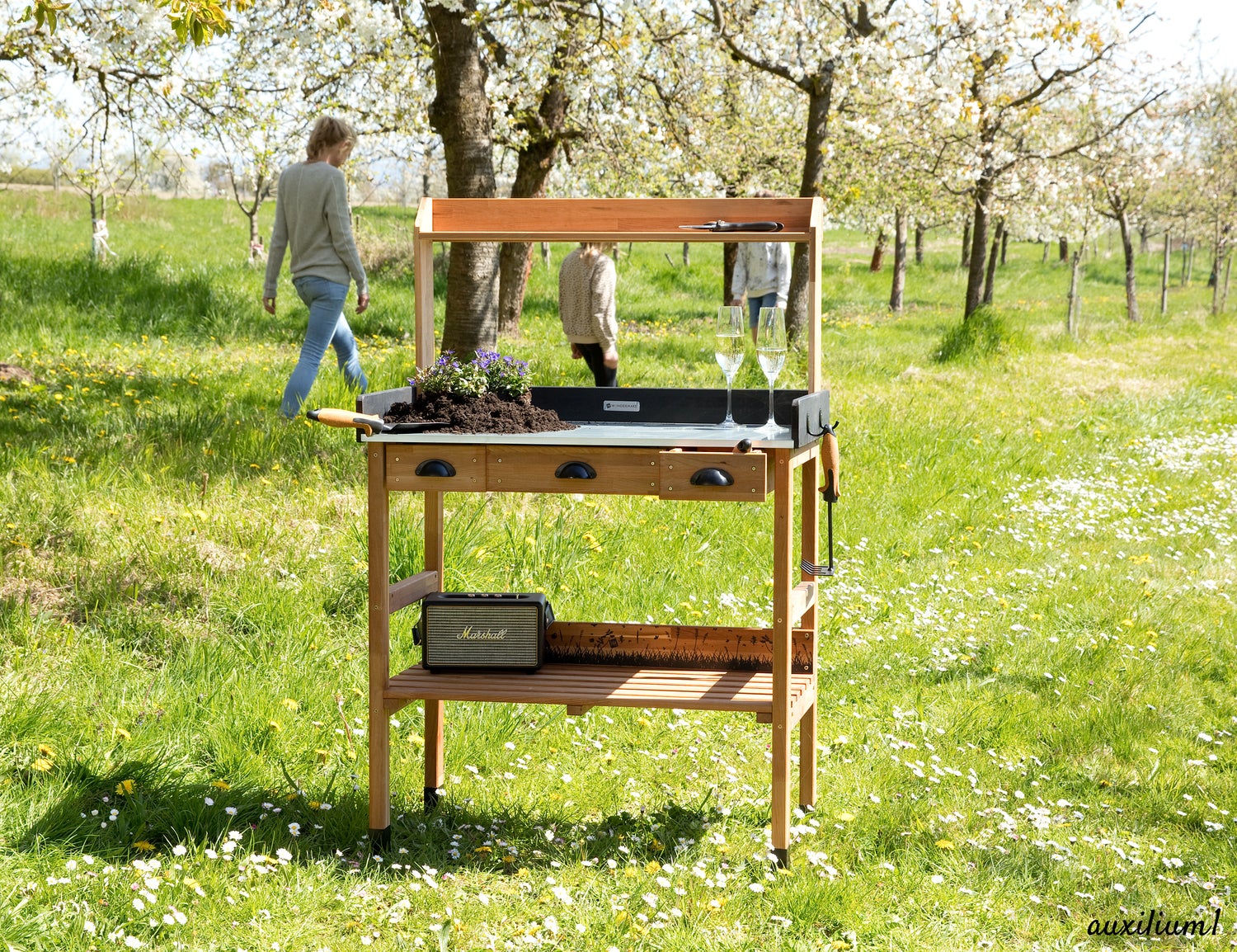 WONDERMAKE - Premium kersenhouten pottentafel met laden, weerbestendig, XL tuinwerktafel voor buiten op balkons, hoogwaardige tuintafel, donkerbruin/zwart
