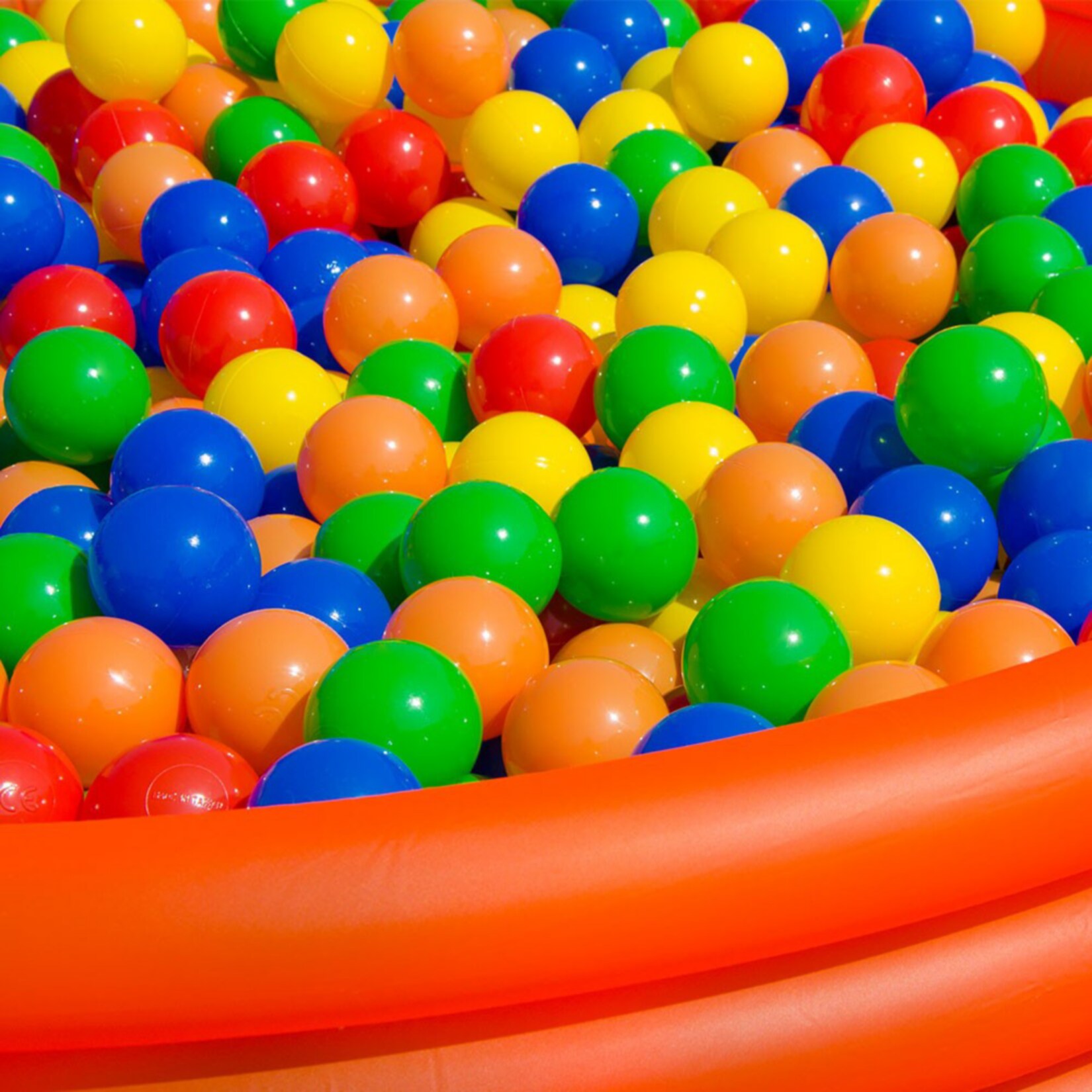 100 bunte Bälle für Bällebad 5,5cm Babybälle Plastikbälle Baby Spielbälle