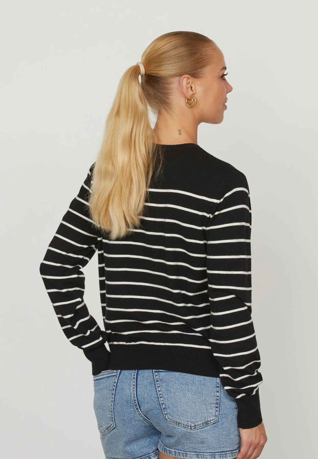 Sisters Point Maldi-Ls 010 black cream