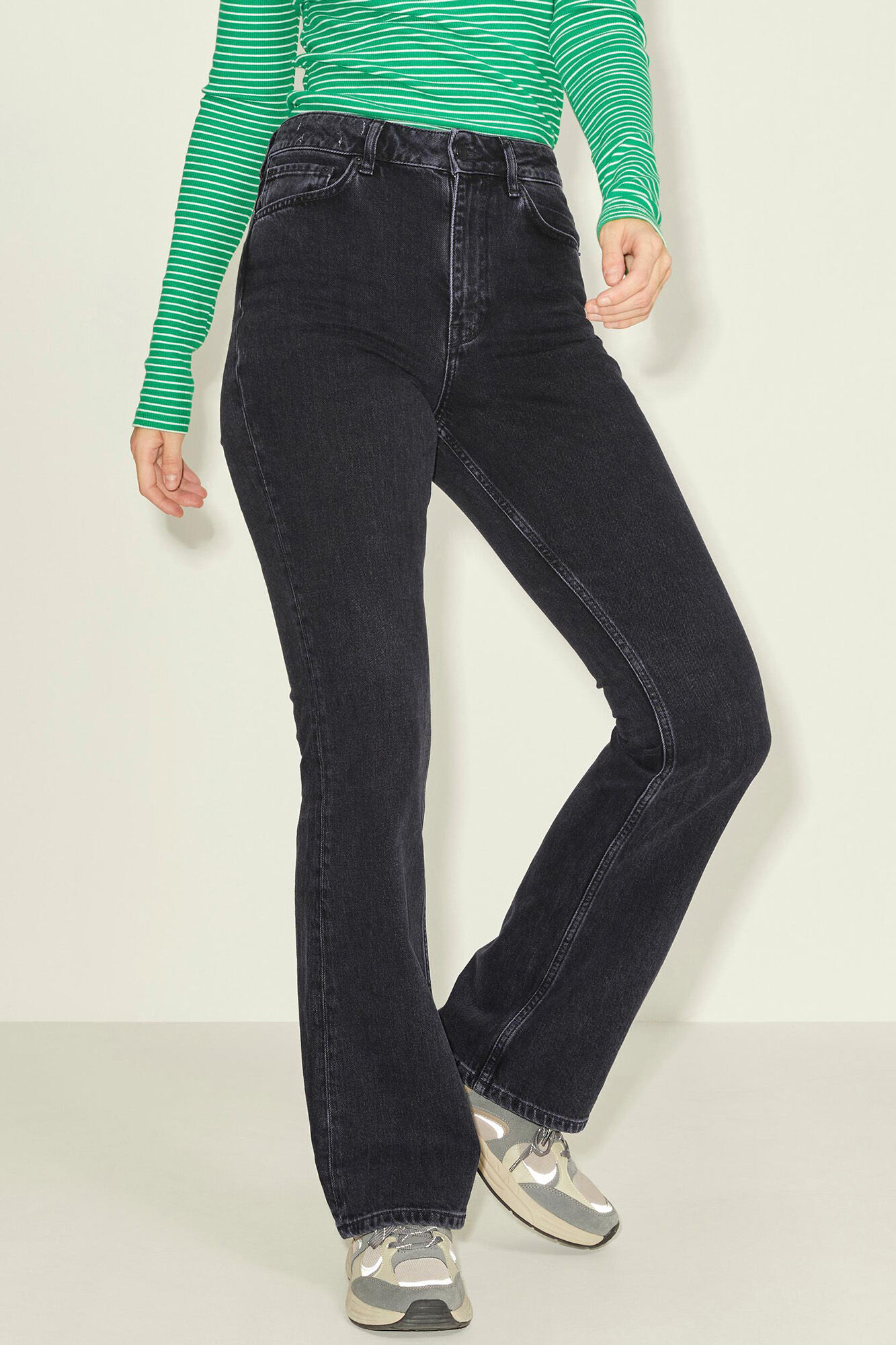 Calça jeans Boot™ut preta de cintura alta