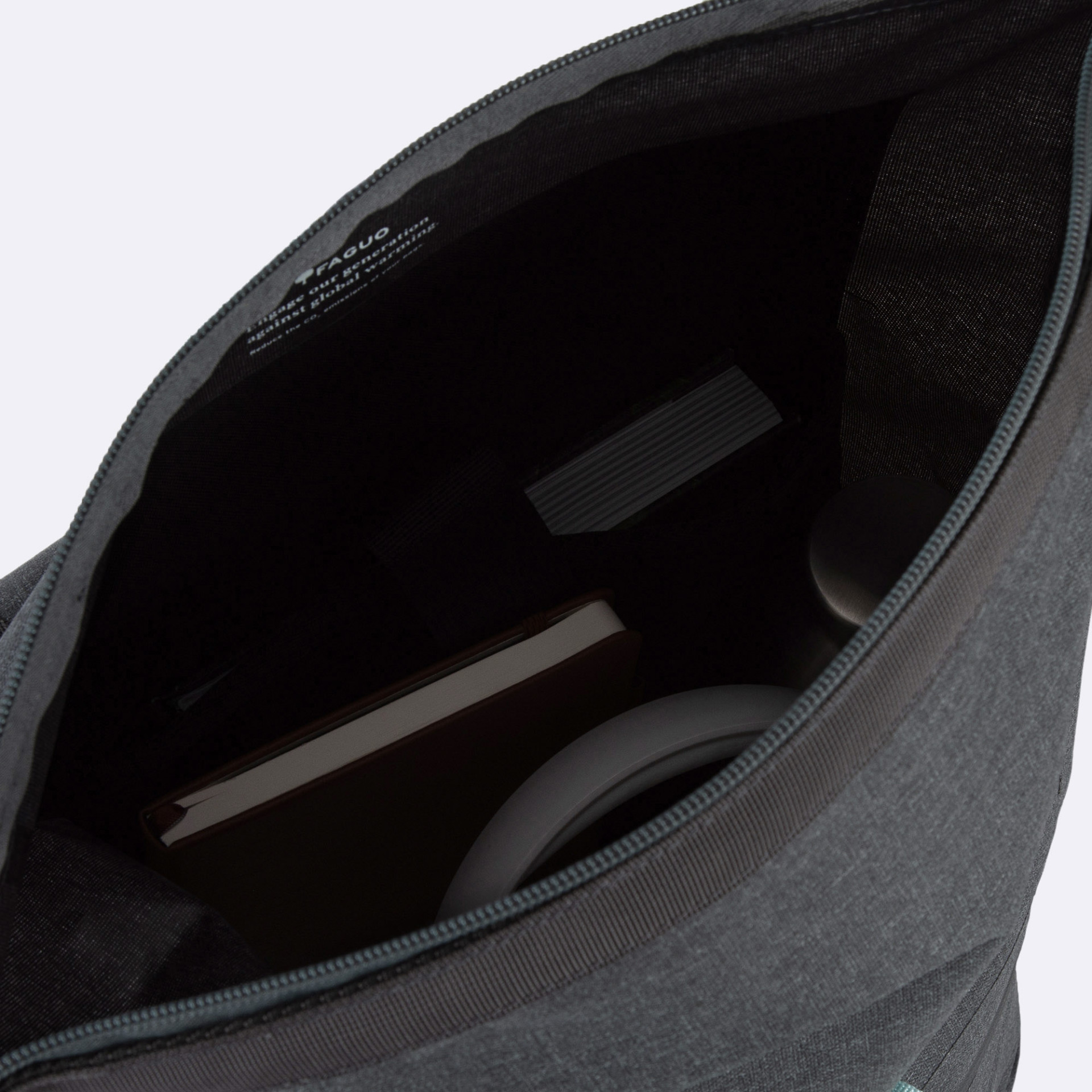 Sac à dos gris foncé vegan polyester recyclé - modèle cycling w medium