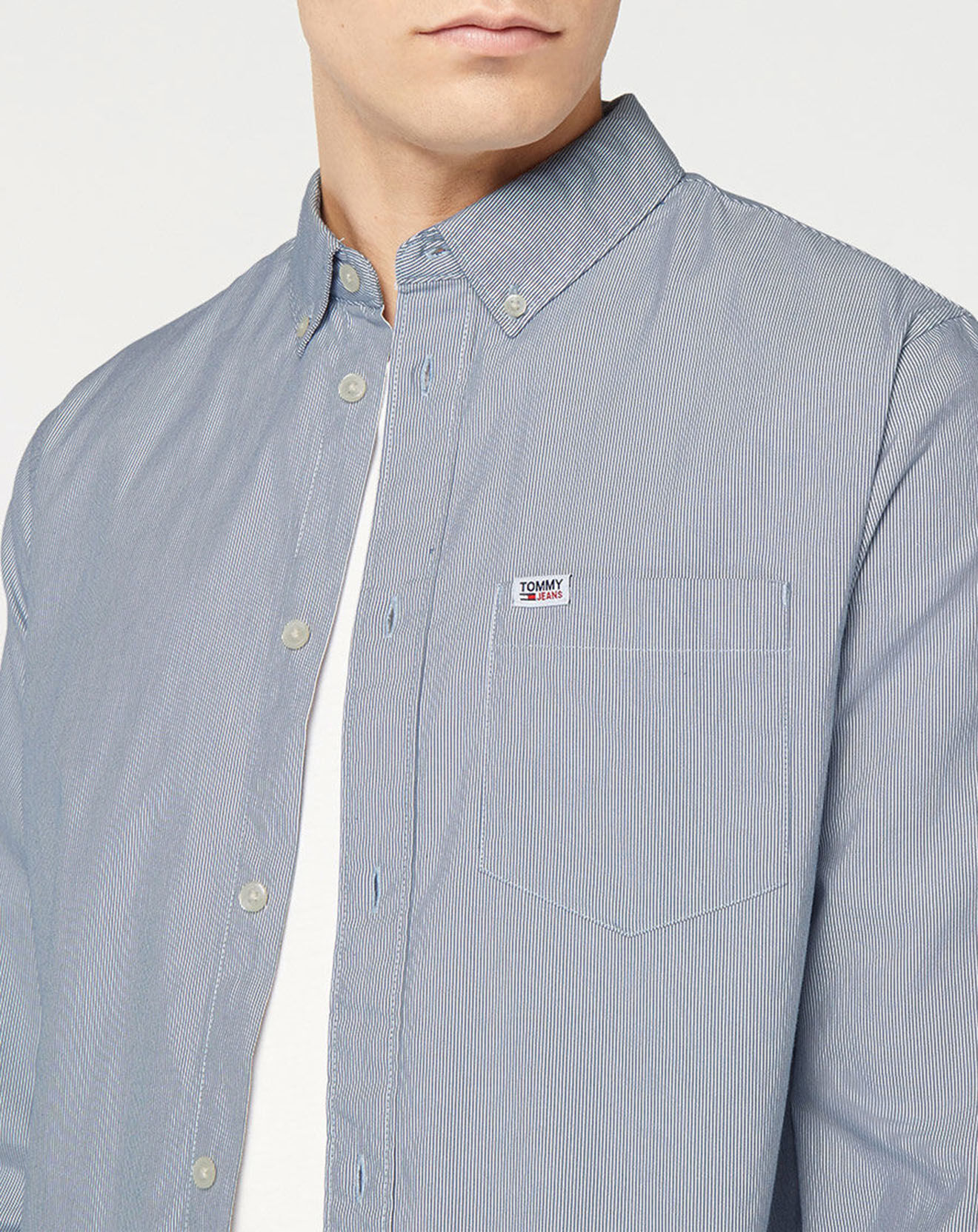Tommy Jeans Chemise Regular 100% Coton Bio à fines rayures bleue