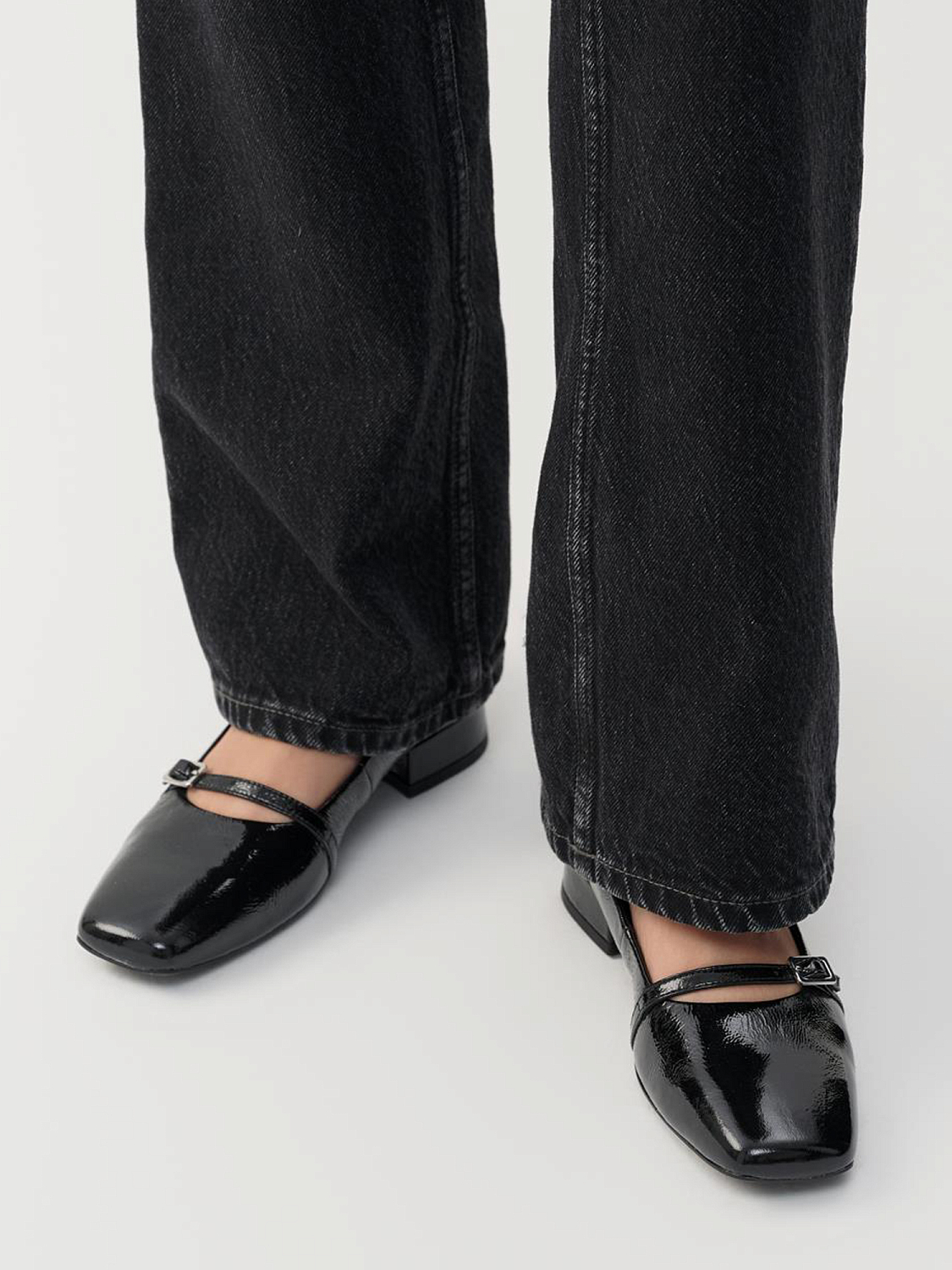 Vagabond Debbi Mary Jane pumps