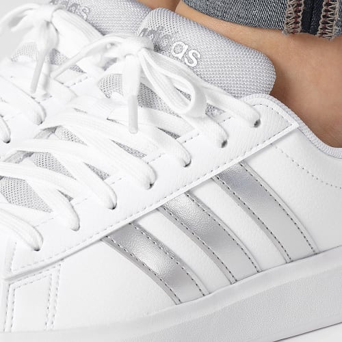 Baskets Femme Grand Court 2.0 ID4485 White Silver Metallic