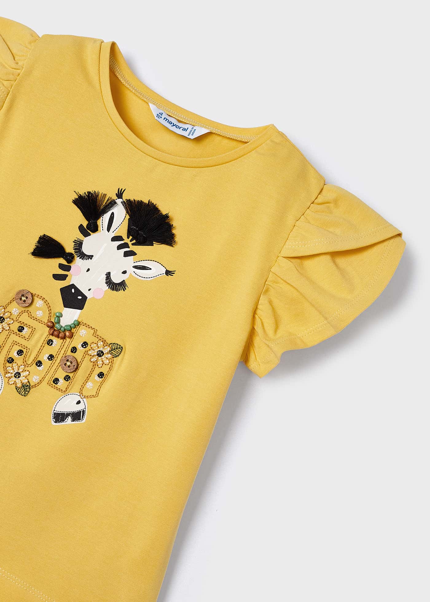 Camiseta feminina com estampa de maçã