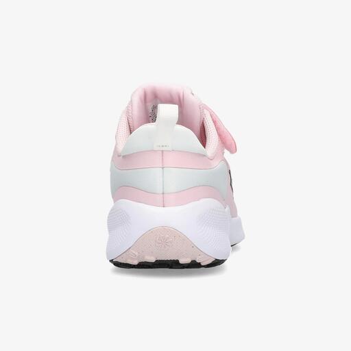 Nike Revolution 7