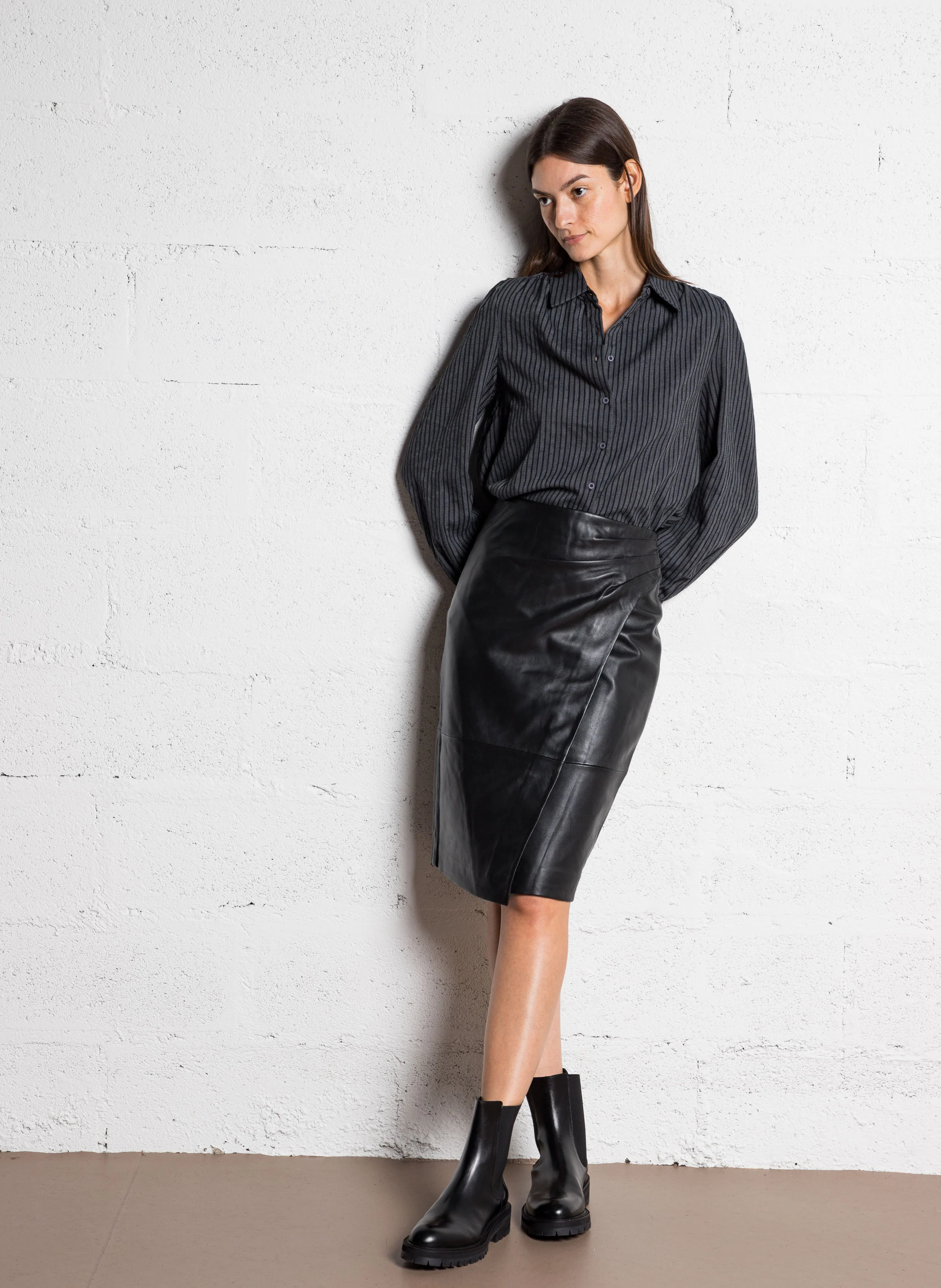 ESMEE - Jupe courte en cuir | Noir
