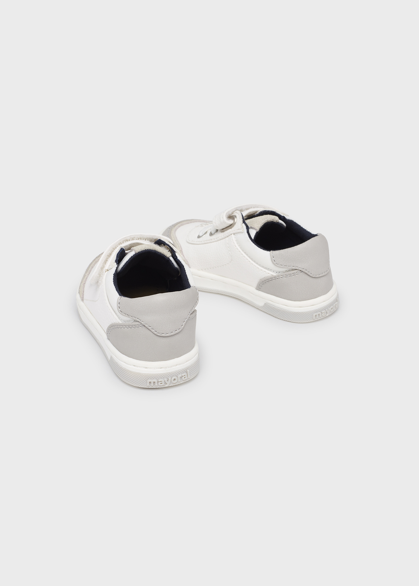 Sapatos esportivos de velcro para bebês