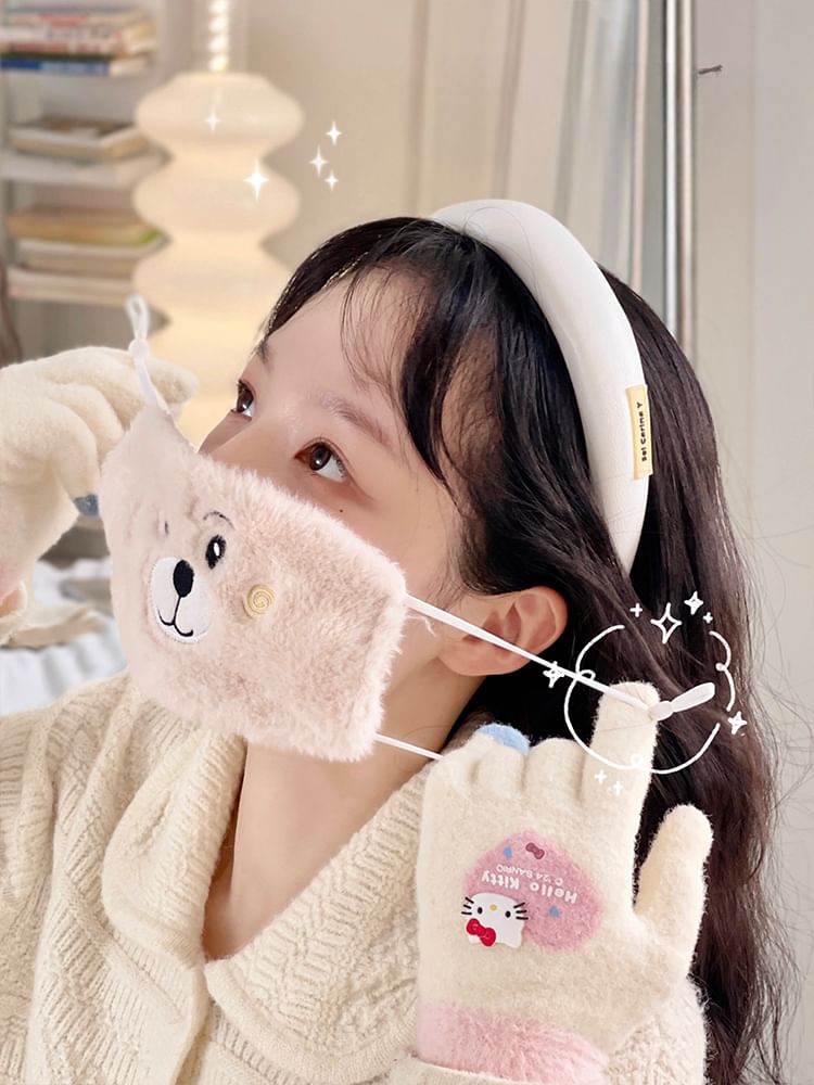 Yunikon - Gezichtsmasker met geborduurde beer van chenille