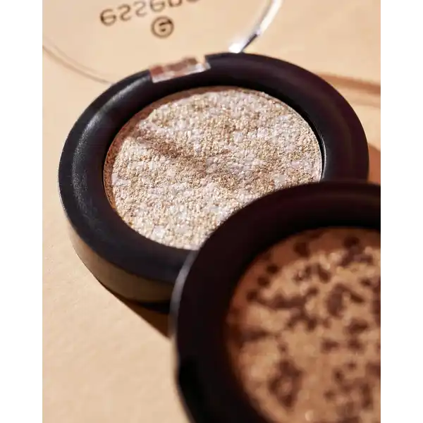 soft touch eyeshadow 06