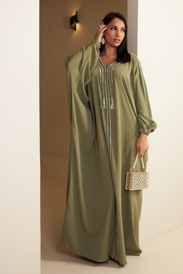 Abaya kaki à empiècement perle carrée et pompom