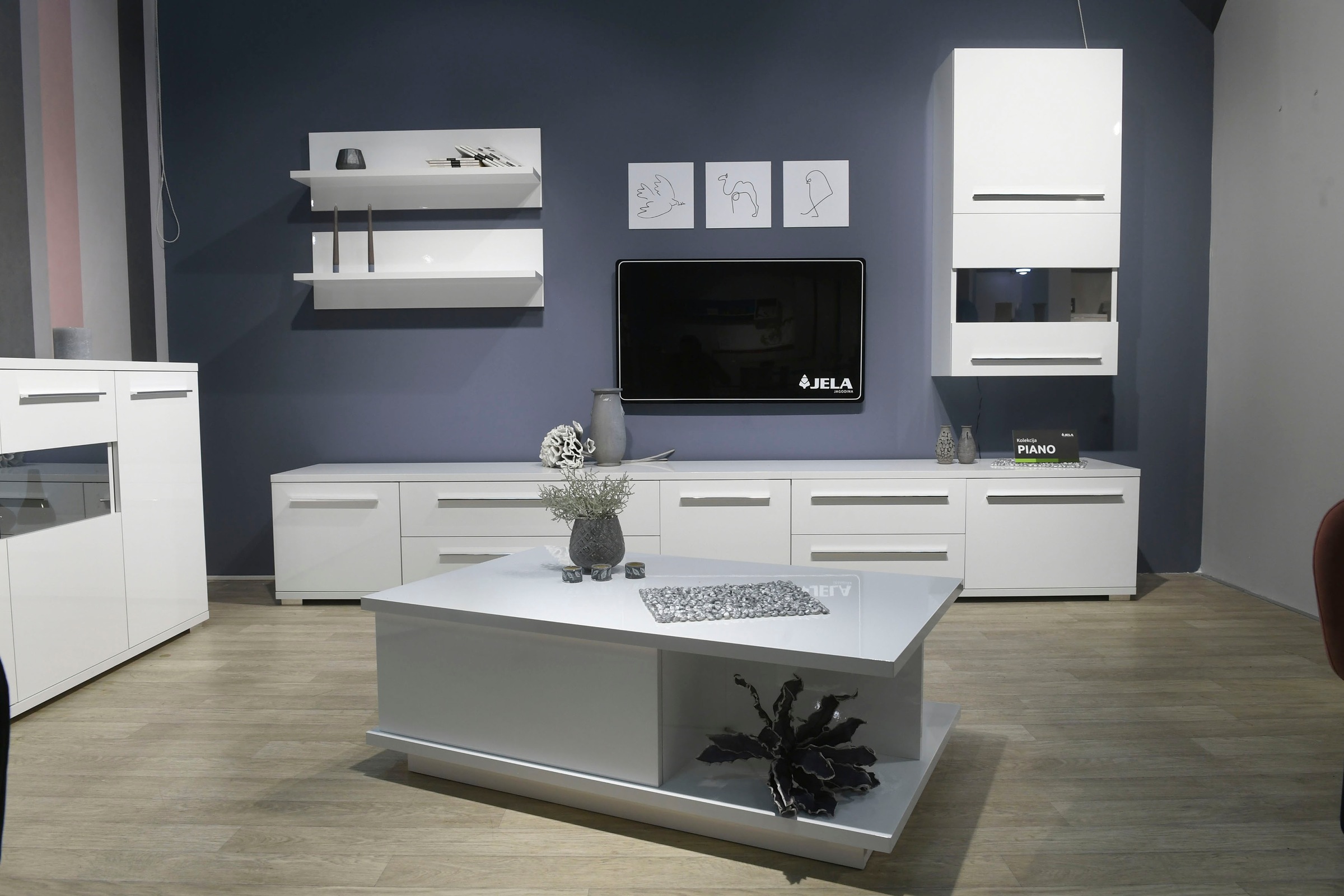 PLACES OF STYLE Hängevitrine »Piano« mit und ohne Glaselement, UV lackiert, Soft-Close, B/H:59,7/57,4 cm