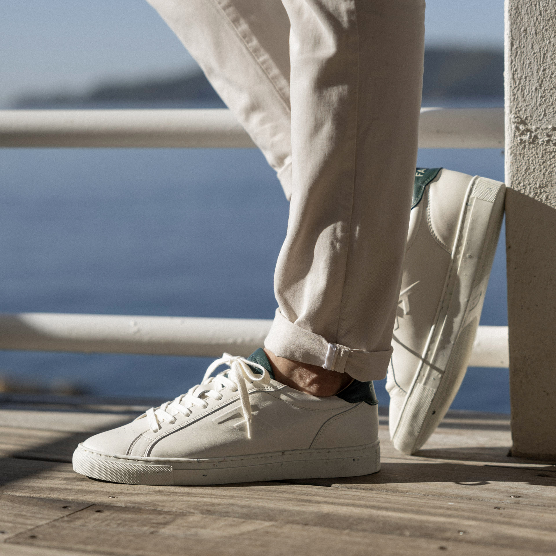 Baskets écrues & vertes cuir et caoutchouc recyclé - modèle ebony