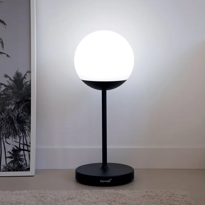 Fermob - Mooon! Akku LED-Leuchte, H 41 cm, schwarzkirsche