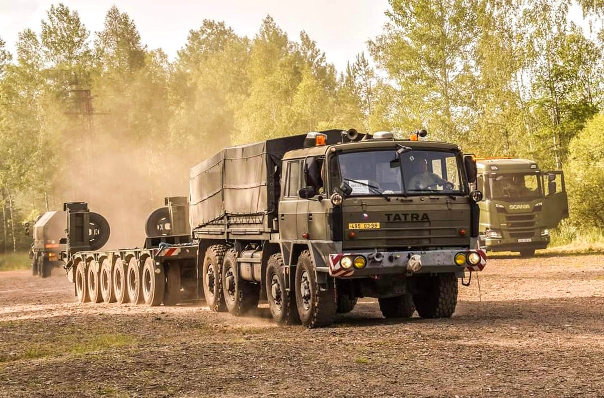 Truck offroad Tour in Prag inkl. Quad und Landrover Fahrt!