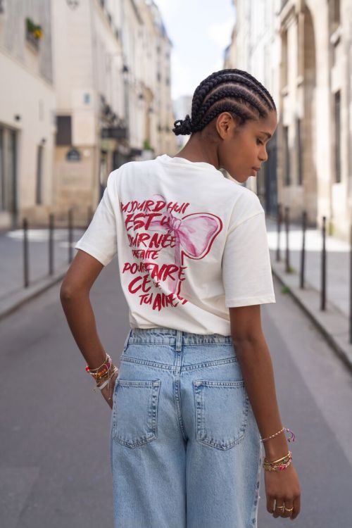 Off-white T-shirt met roze strik