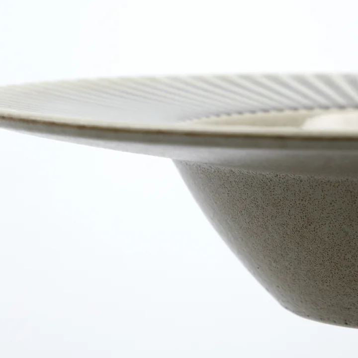 House Doctor - Pleat Pastateller Ø 26 cm, grau / braun