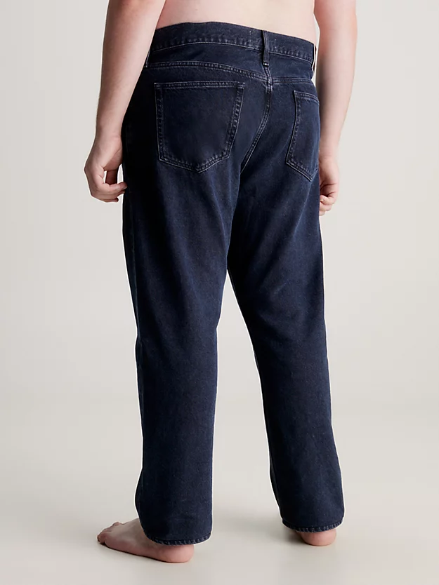 Calça jeans afunilada plus size