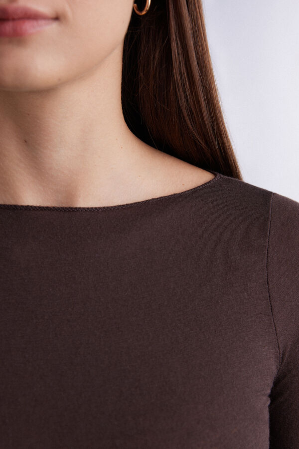 Camiseta de manga comprida ultraleve com decote canoa em cashmere modal