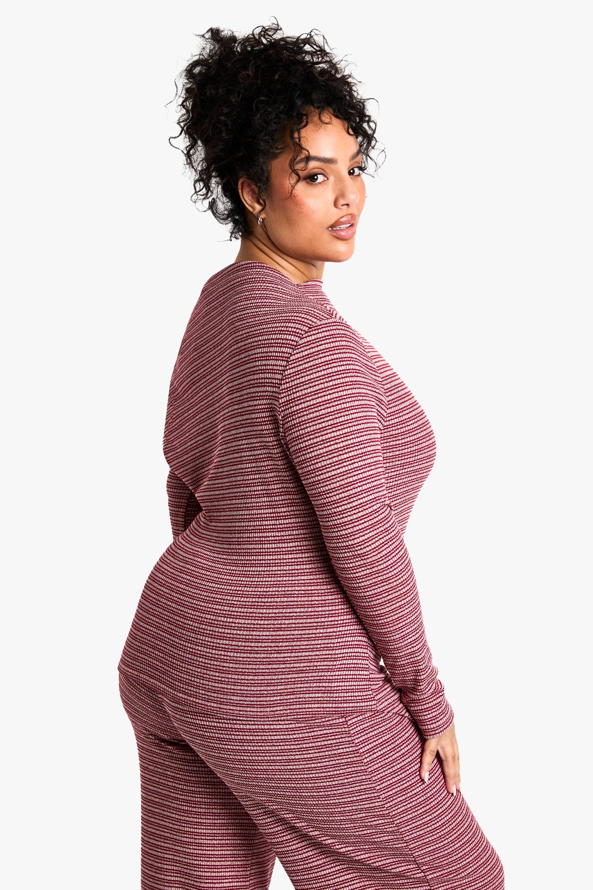boohoo TOP À RAYURES POUR GRANDES TAILLES, COL ÉCHANCRÉ À MANCHES LONGUES