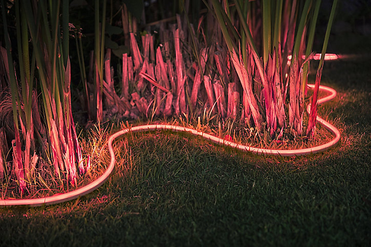 Bande lumineuse extérieur Philips Hue IP67 1490lm 5m