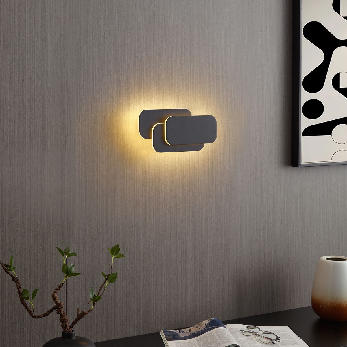 Moderne wandlamp zwart incl. LED 3 staps dimbaar - Dias