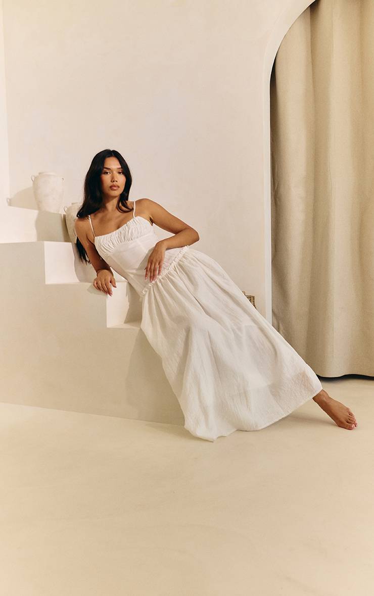 Blanc Robe Longue Taille Basse À Buste Froncé