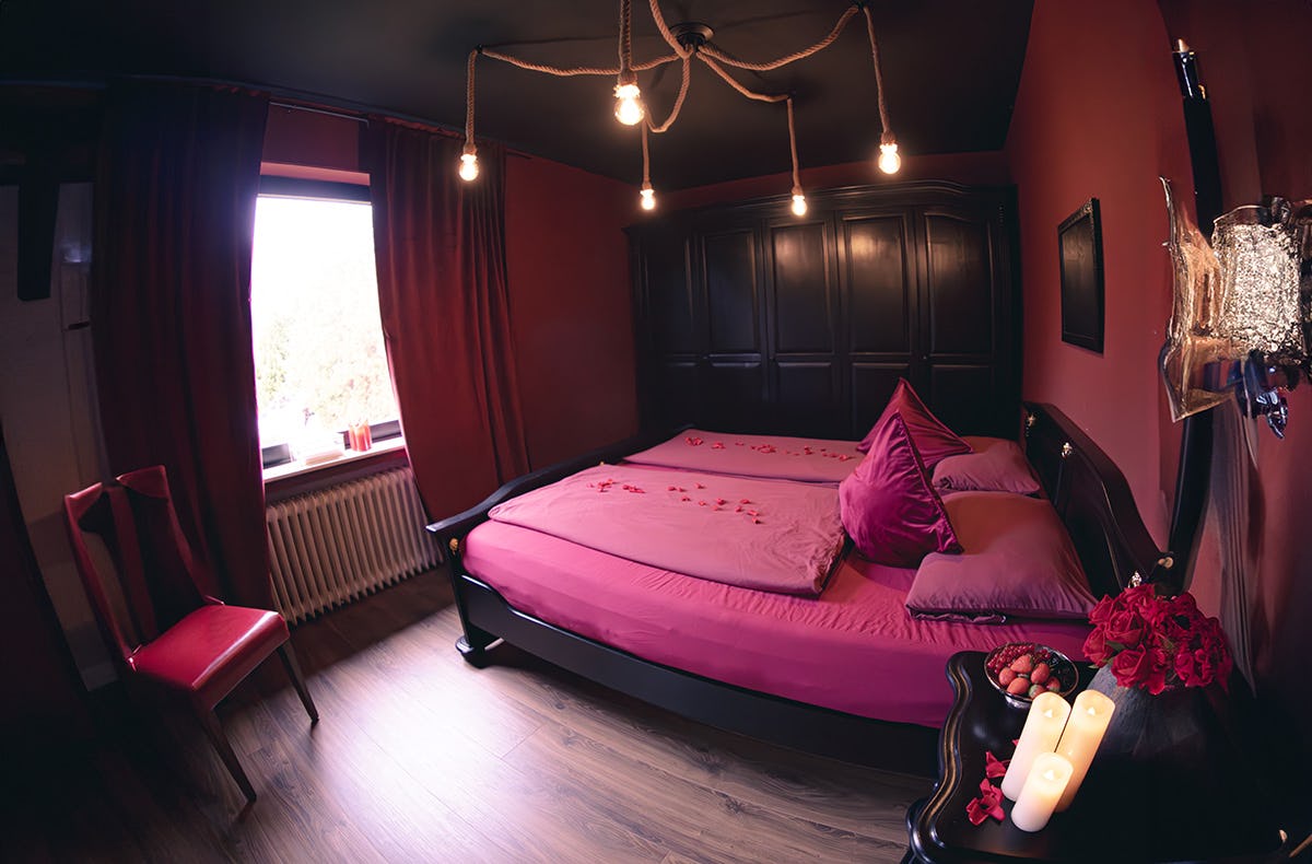 Außergewöhnlich Übernachten im Erotik-Apartment Vlotho (1 Nacht)