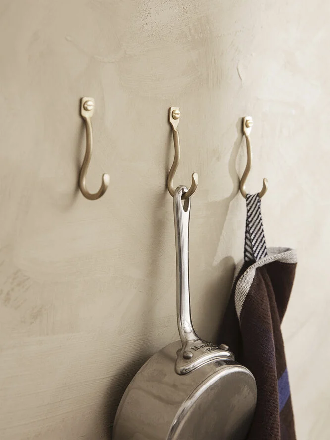 ferm LIVING Curvature Hooks - Set of 3 - Brass Brass