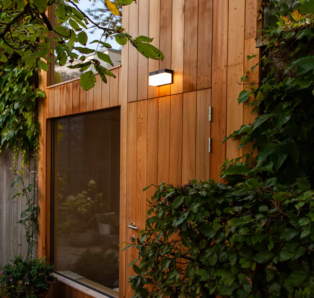 LED-Außensolarwandleuchte Fran