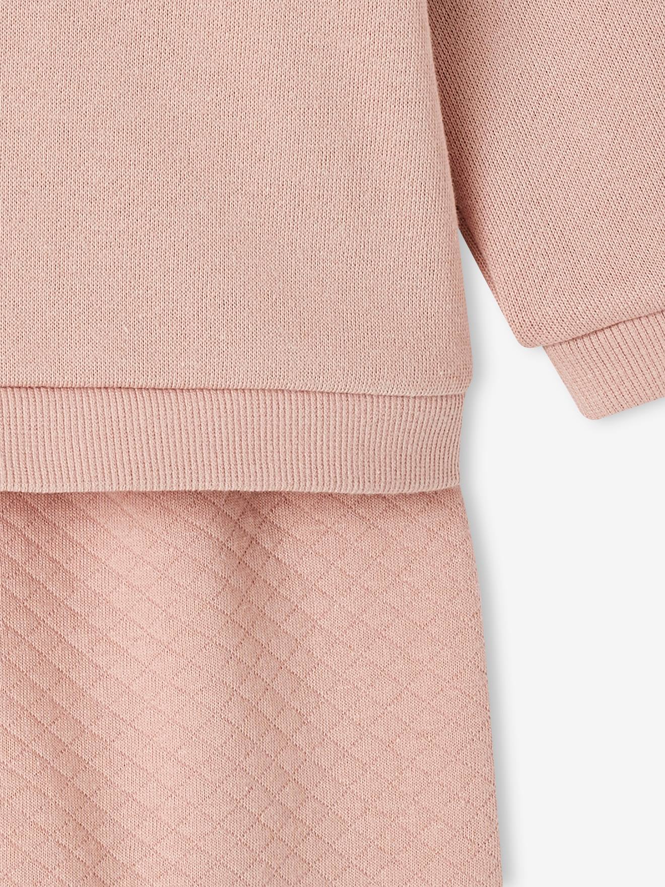 Roupa de bebê: moletom e calça bege