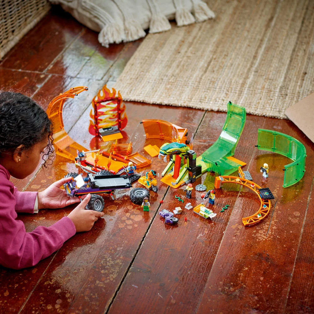 LEGO®CITY 60339 - L’ARENE DE CASCADE AVEC DOUBLE LOOPING