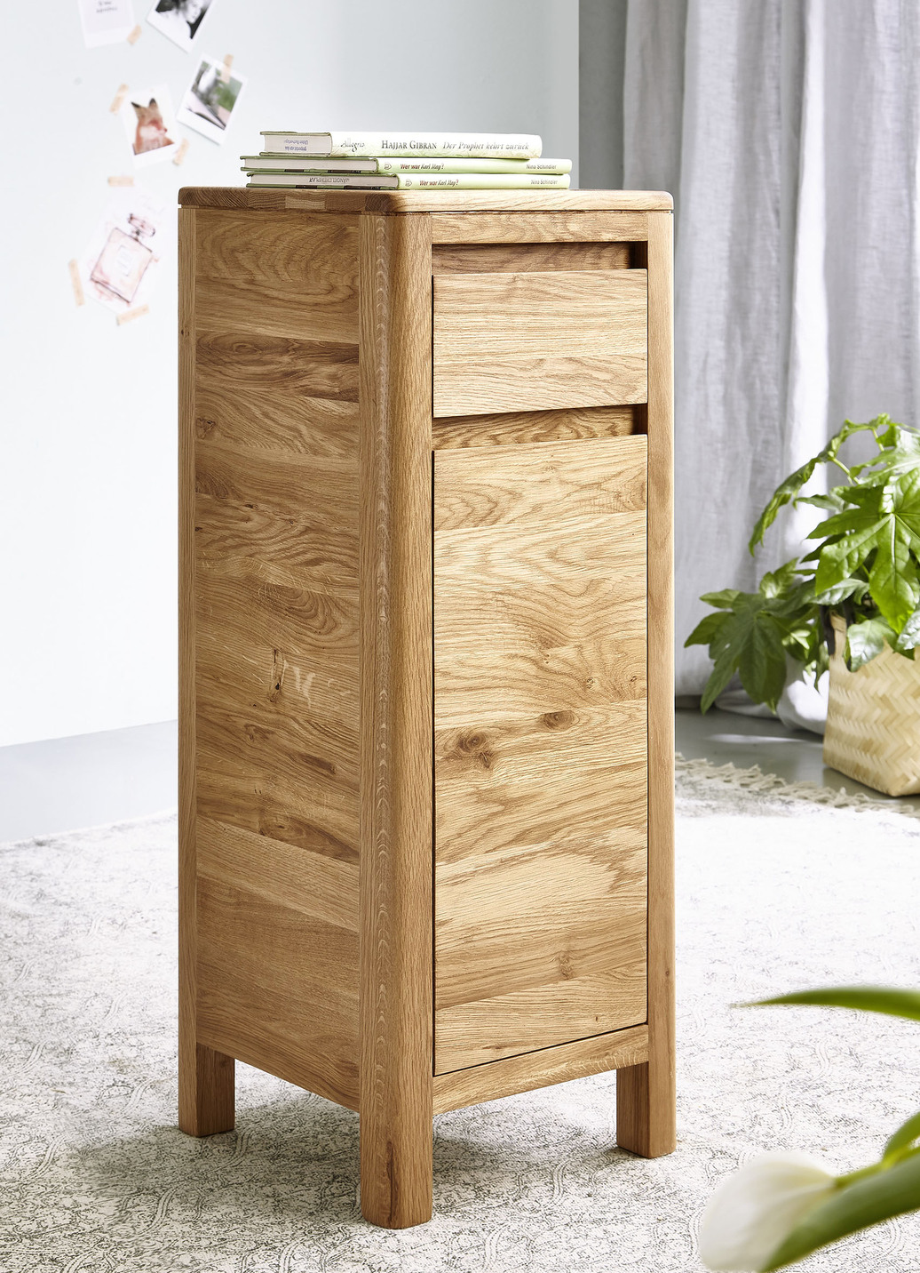 Kommode aus geöltem Massivholz