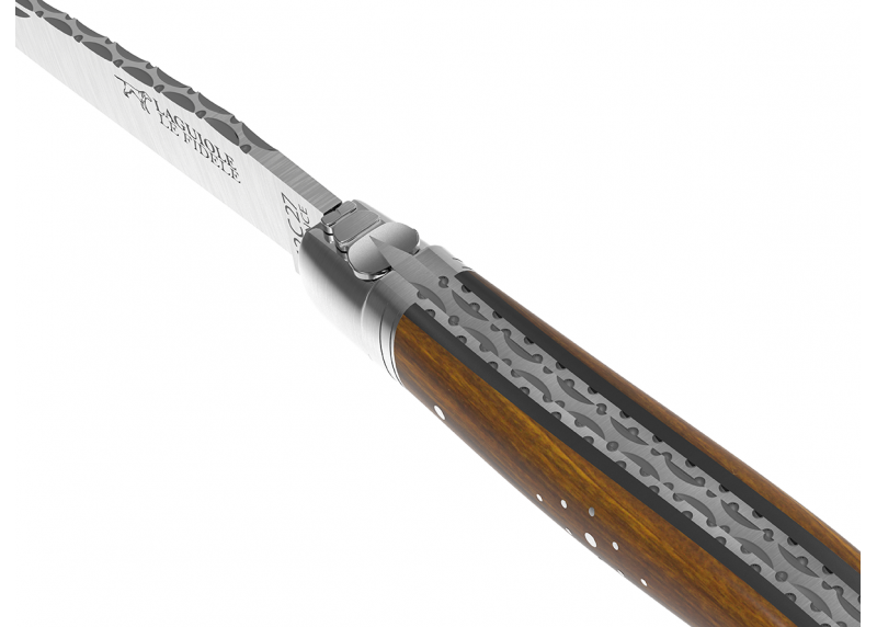 Couteau Laguiole prestige avec un manche en bois de gaïac et mitres en acier inoxydable