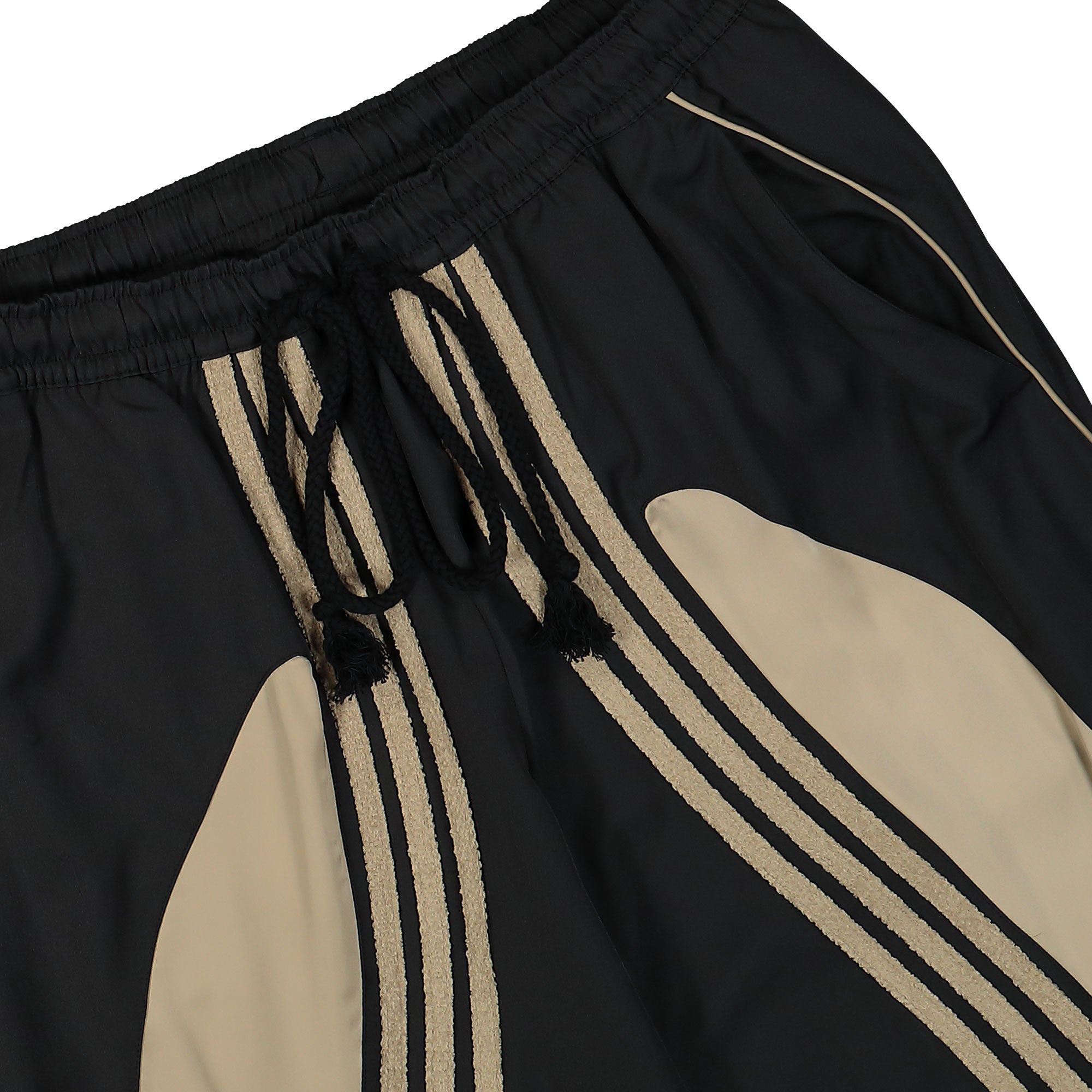 adidas<br>Woven Pant