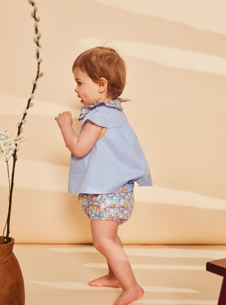 Blouse et bloomer ciel à imprimé fleuri et à rayures