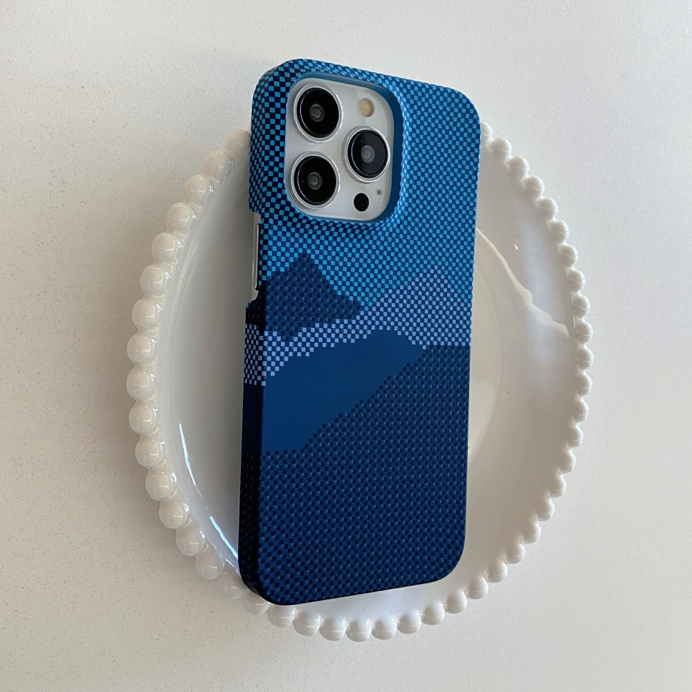 iPhone 15 Pro Max Hardcase Hülle im Carbon Look - Blue Mountain