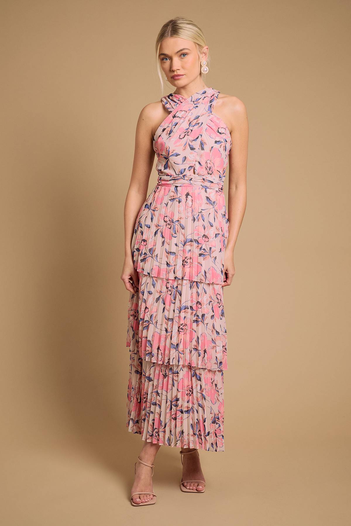 Oasis Robe Maxi À Étages Plissés Avec Encolure Américaine