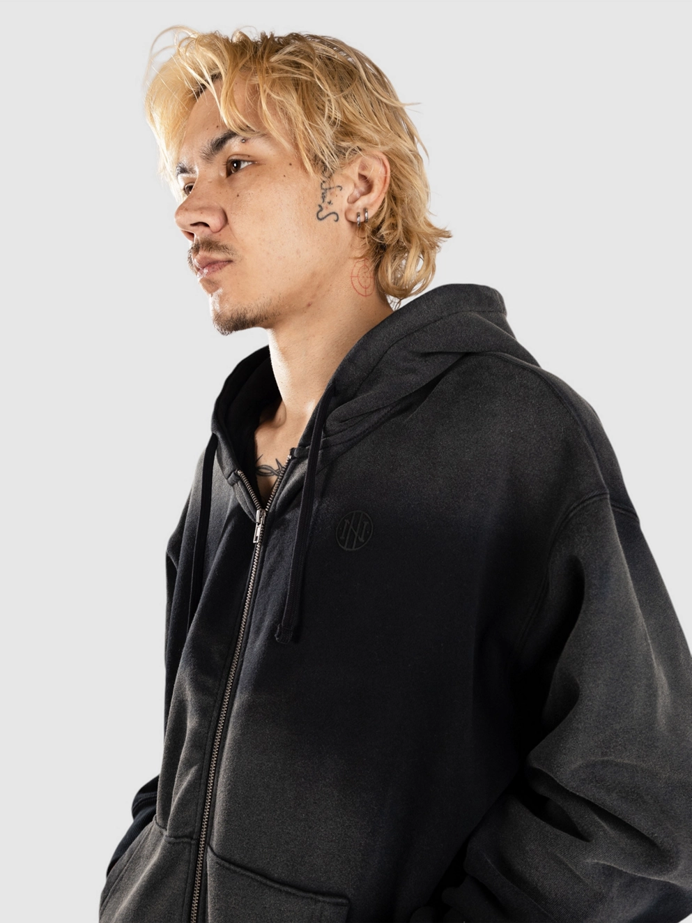 Ninth Hall Spray Zip Hoodie black