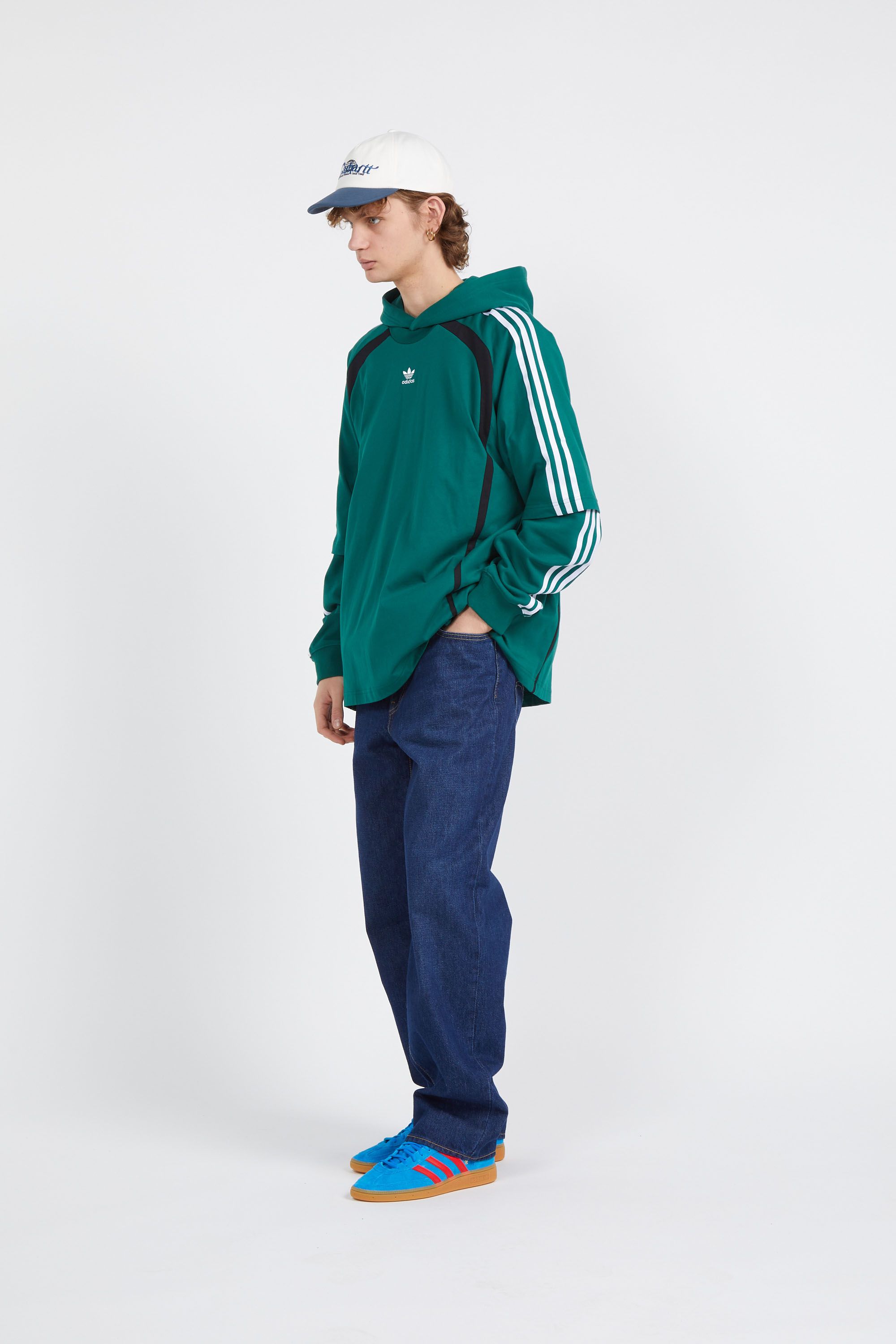 ADIDAS - Coupe ample- Col rond côtelé- Manches courtes- Logo brodé sur poitrine  COLLEGIATE GREEN Vert