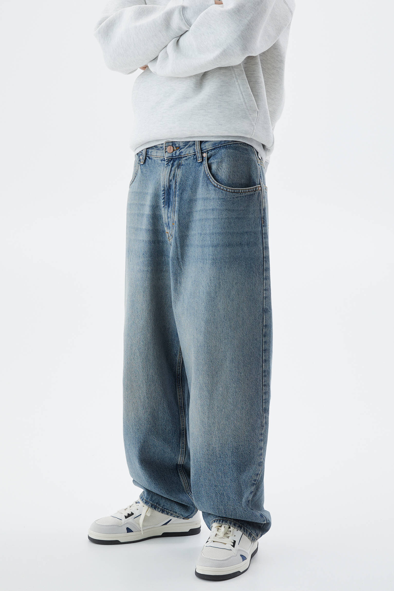 CALÇA JEANS LARGA E ESTILO BAGGY - AZUL MÉDIO