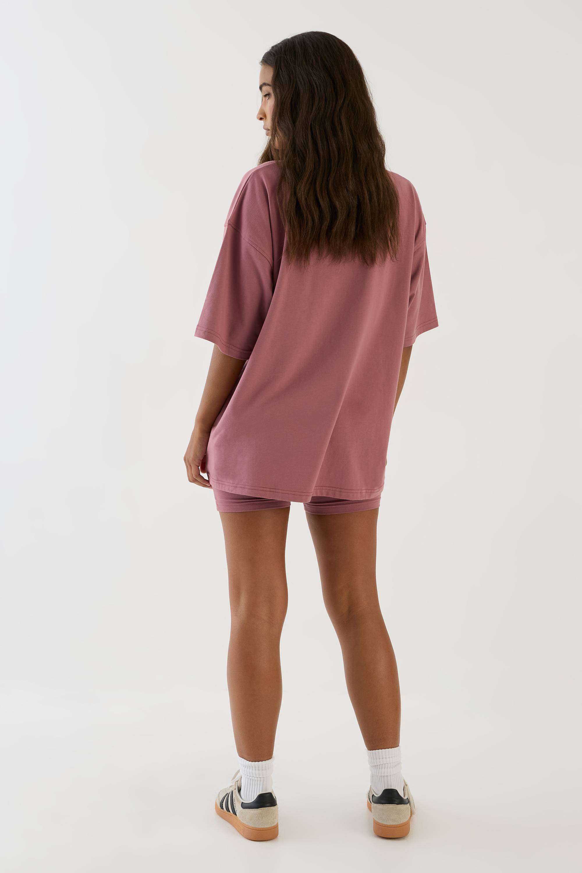 Ensemble T-shirt Oversize Et Short Cycliste Dsgn Studio