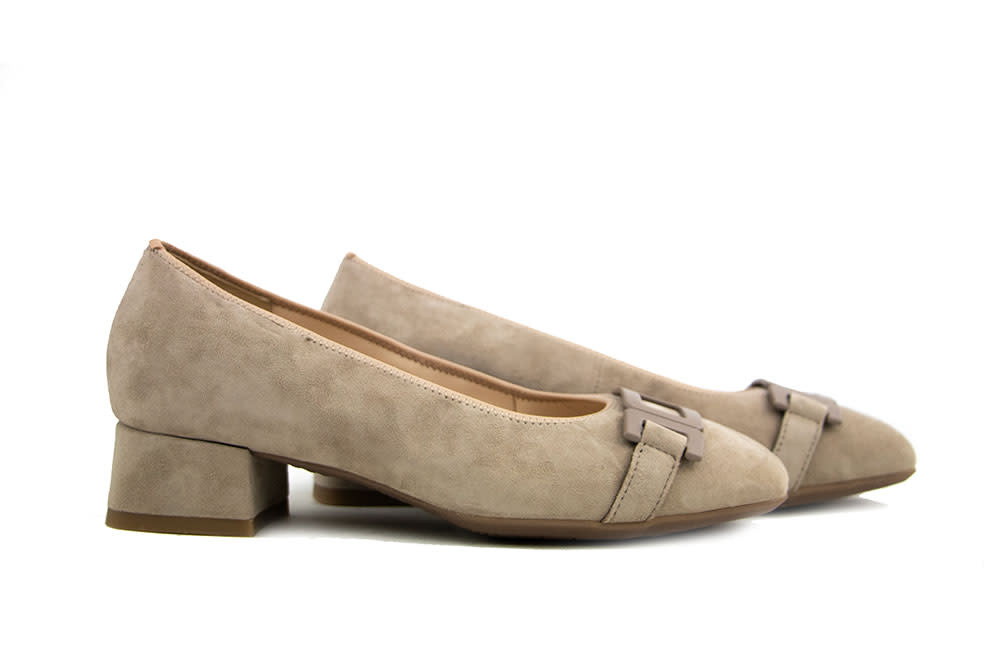 Ara Pump Sand Suede