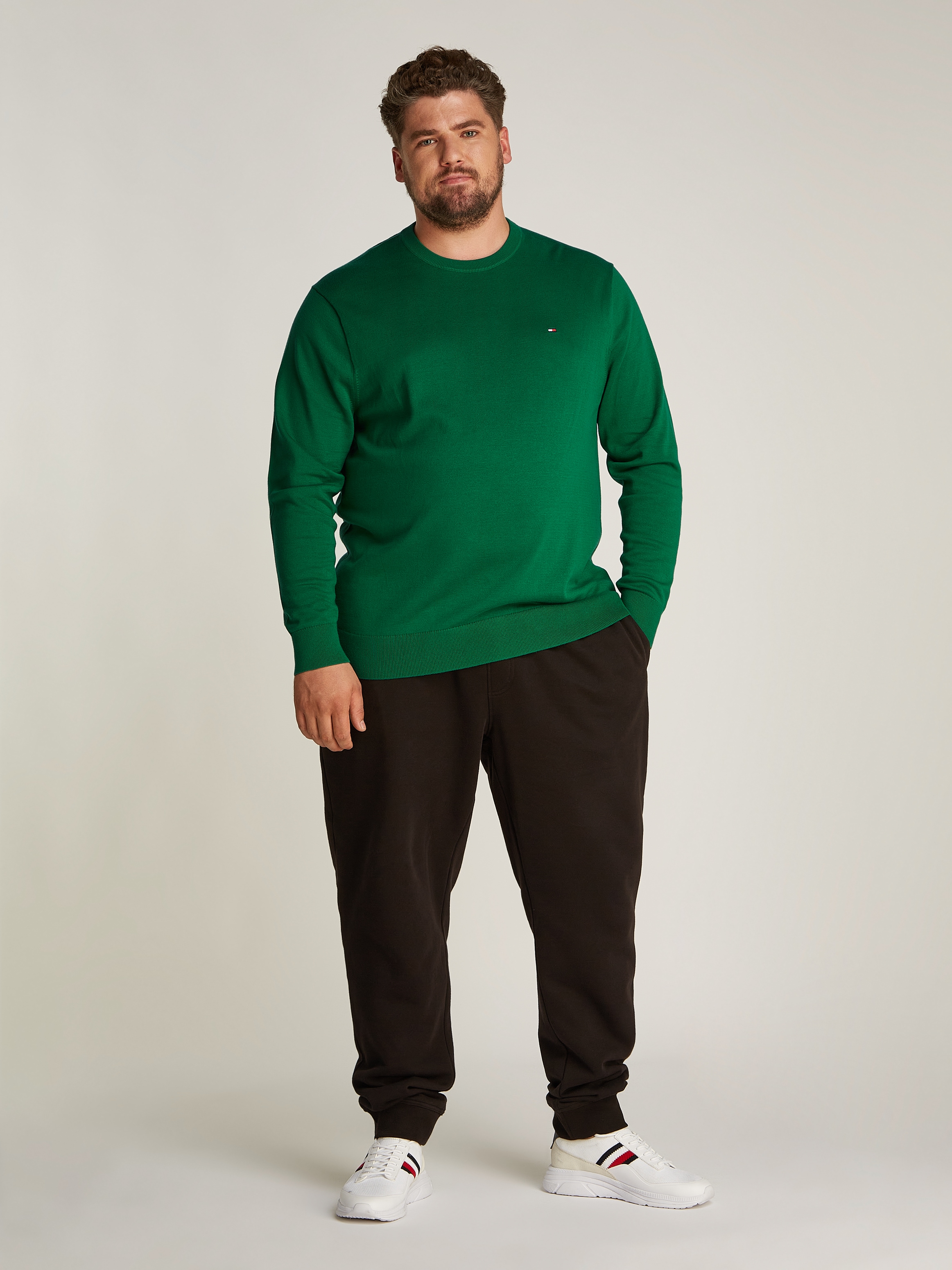 Tommy Hilfiger Big & Tall Rundhalspullover »BT-ESSENTIAL COTTON CREW NECK-B«, in Grossen Grössen, Logostickerei