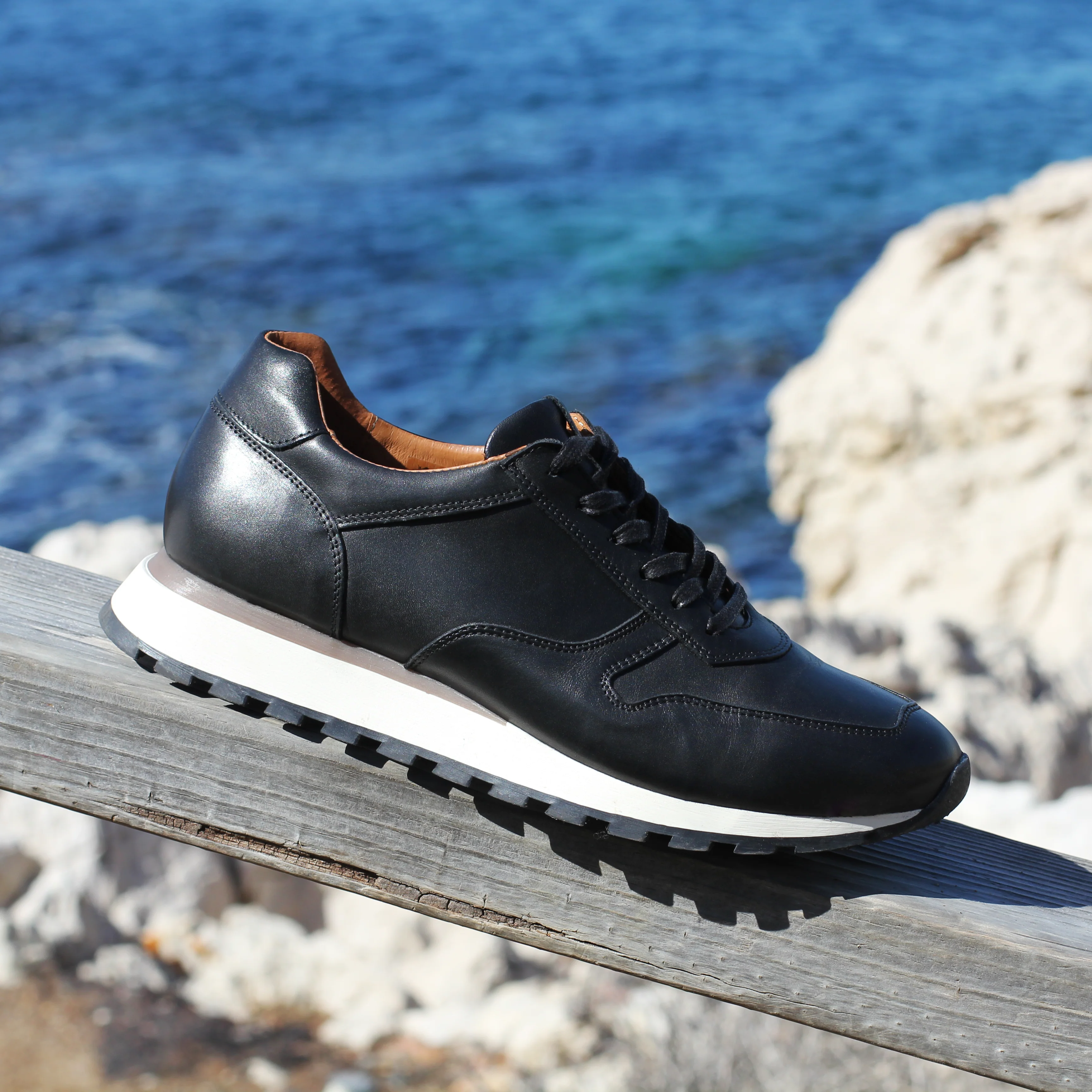 Jacky-Sneakers / basket en cuir noir